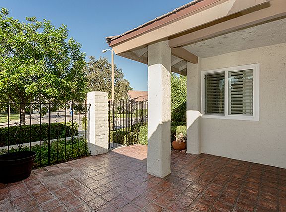 4th image of 4112 Lake Harbor Ln
