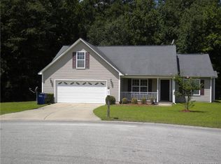 111 Smokey Mountain Dr, Raeford, NC 28376