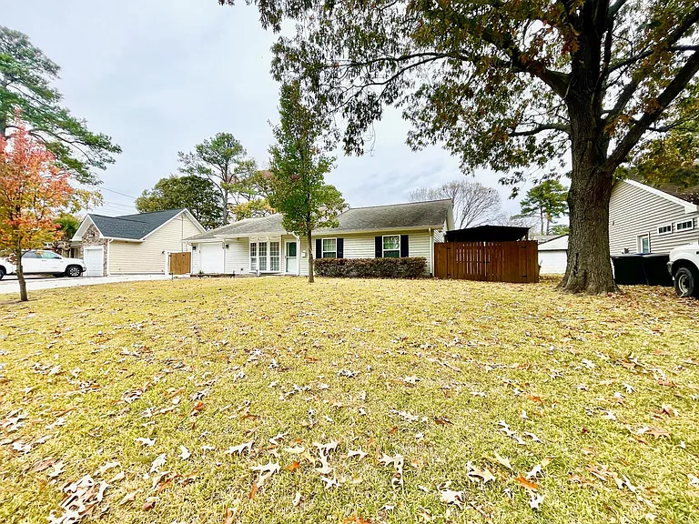 488 Cronin Rd — Photo 3