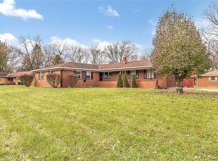 8040 Taunton Rd, Indianapolis, IN 46260