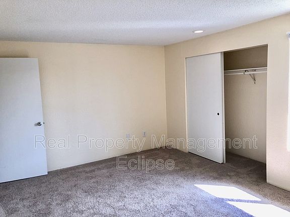 5th image of 902 28th St NE #902