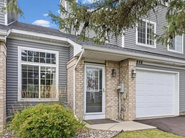 446 Mission Hills Way E, Chanhassen, MN 55317