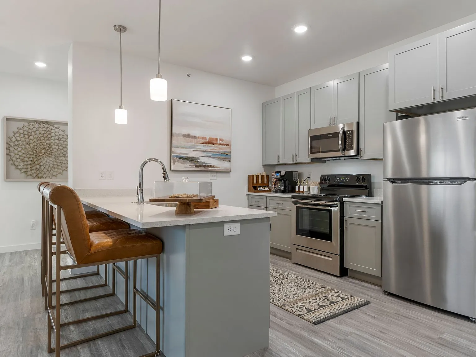 Silos on the Square - Look & Lease Special: $1,000 Off Move-In Costs! *select units only — Photo 4
