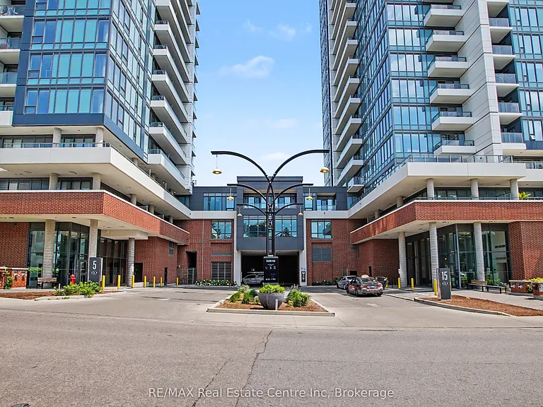 15 Wellington St S #2214 — Photo 3
