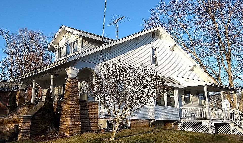 1st image of 369 N Summit St