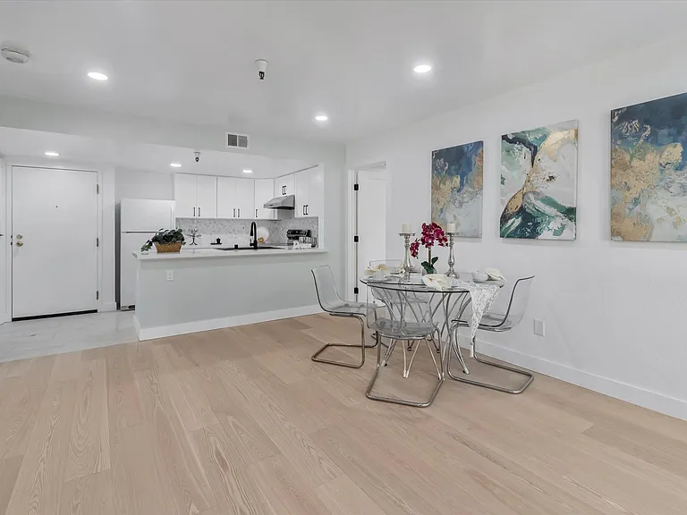 545 Pierce St #2113 — Photo 3