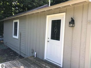 18563 Cadillac Hwy, Copemish, MI 49625