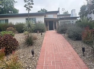 1319 Flanders Rd, La Canada Flintridge, CA 91011
