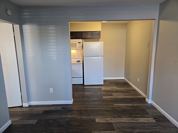 3rd image of 2621-2625 S Big Bend Blvd #3