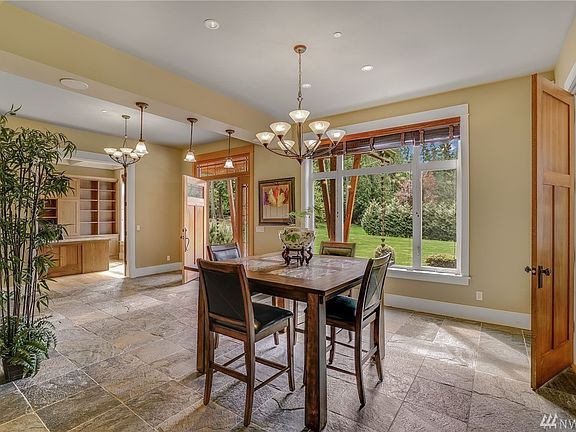 Open floor plan, outstanding passive lighting.