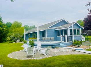 10550 Highview Ln, Central Lake, MI 49622