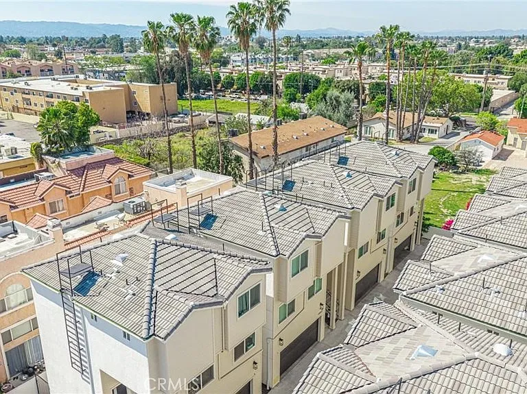 14662 W Sara Ln — Photo 4