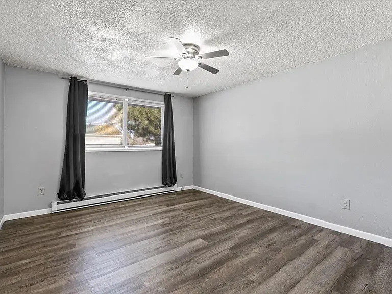 3425 E 57th Ave #3425 — Photo 5