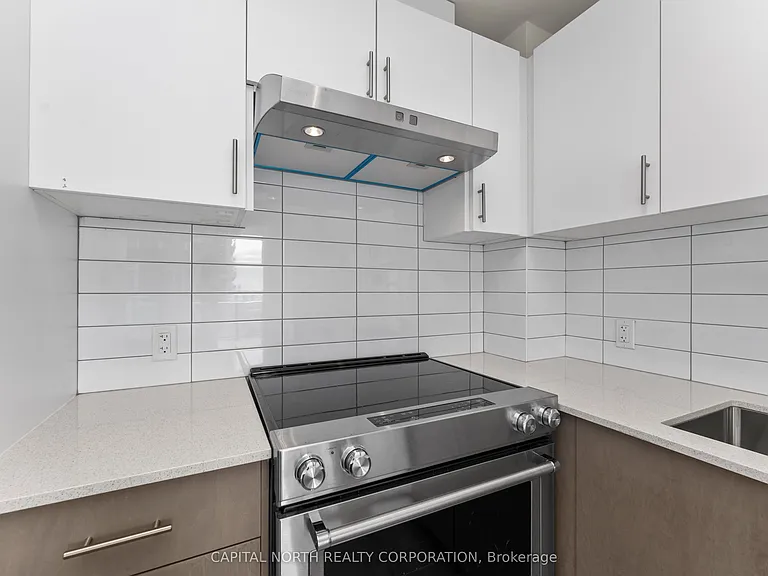 9000 Jane St #2002 — Photo 13