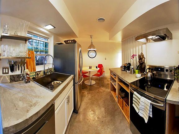 2nd image of 3729 4th Ave #1
