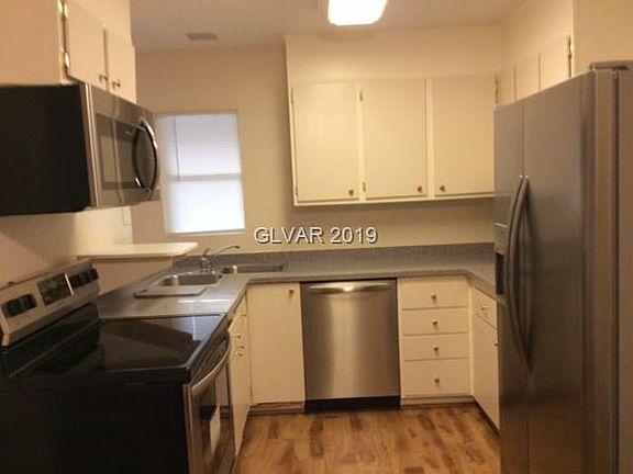 3rd image of 2564 Paradise Village Way #3