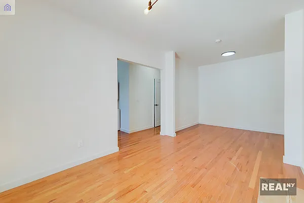 Rented by REAL New York | media 16