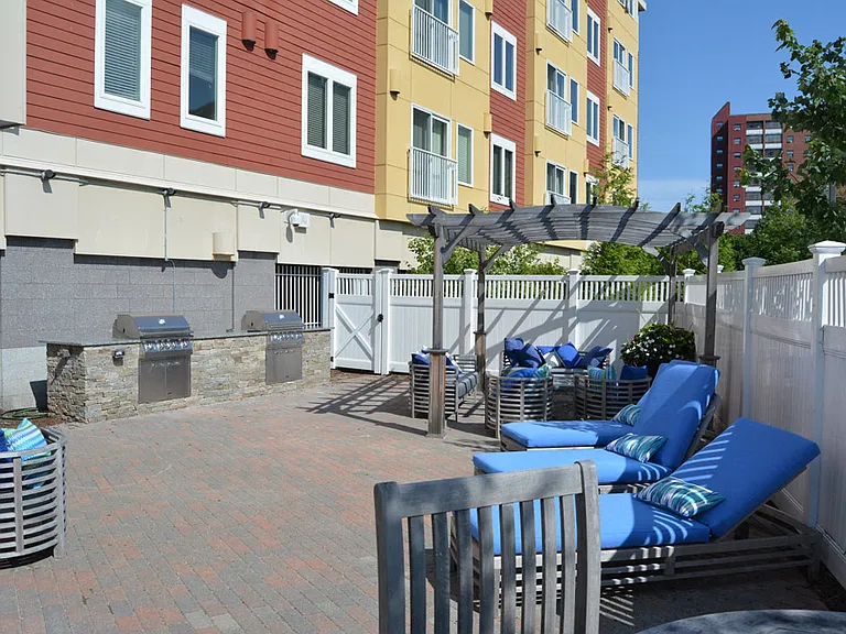 Parkside Commons Apartments — Photo 40