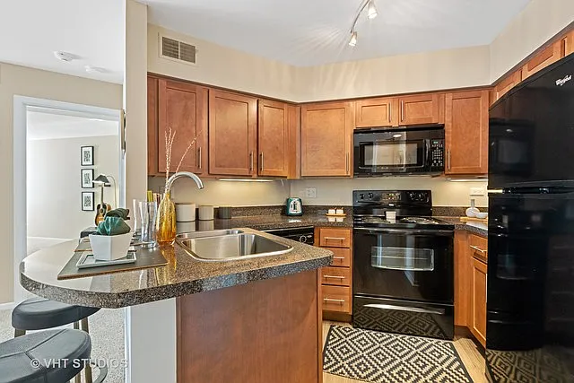 1532 Westminster Dr #108 — Photo 18