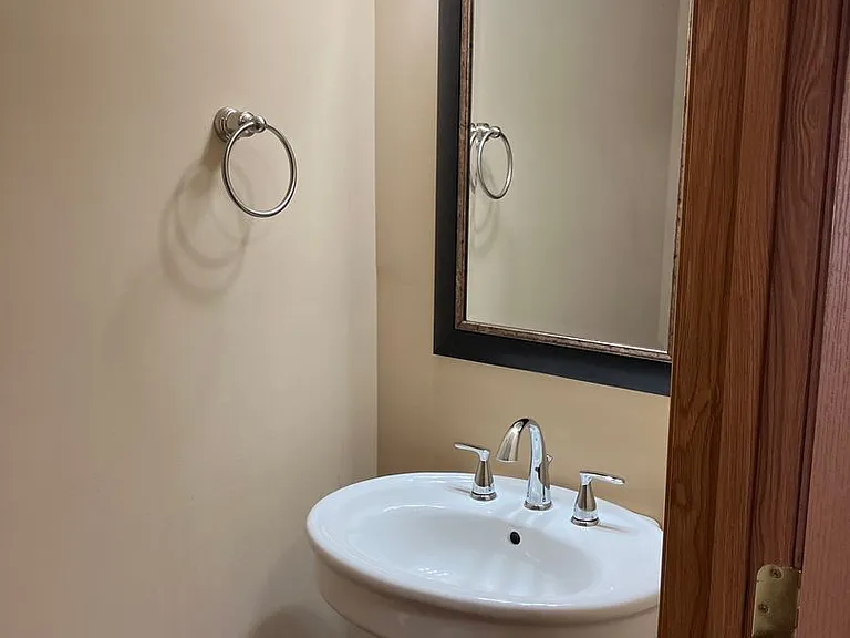 1046 Laurel Tree Ct #B — Photo 6