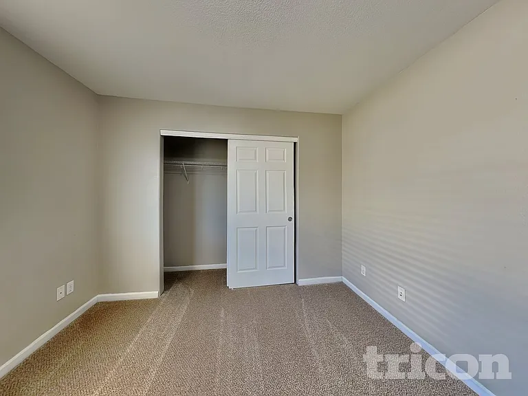 24881 E Euclid Pl — Photo 12