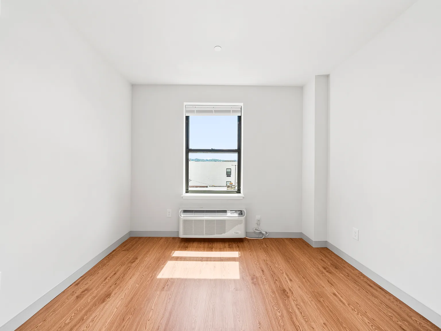 1 bed, 600 sqft, $1,750 — Photo 4