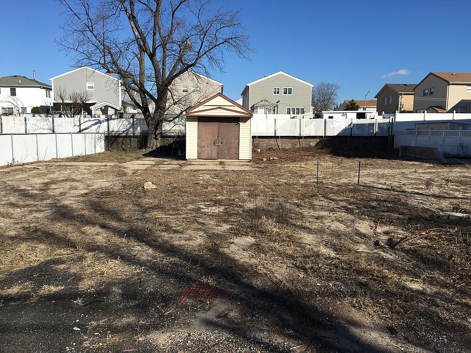 2nd image of 333 Hunter Ave