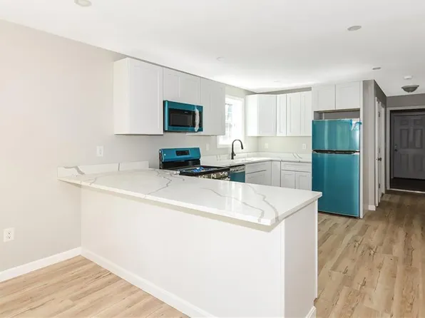 83 Ocean St, Providence, RI 02905