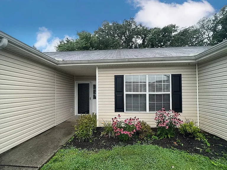 1013 Ashley Michelle Ct — Photo 2