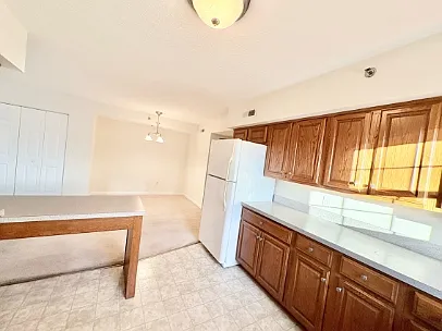 19 Rose Garden Ln #101 — Photo 9