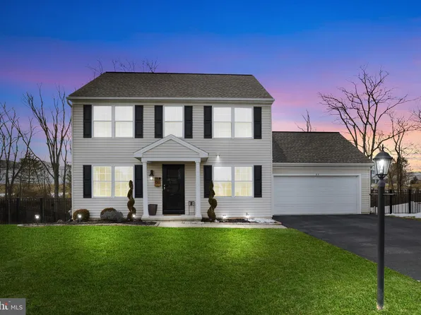 95 Stone Creek Dr, York, PA 17406