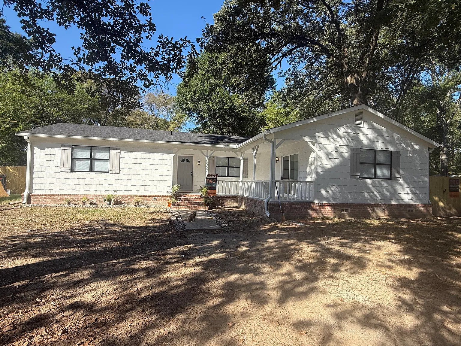 3 bed, $1,800 — Photo 2