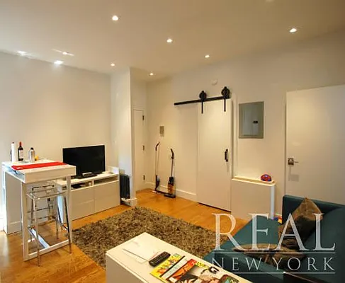 Rented by REAL New York | media 10