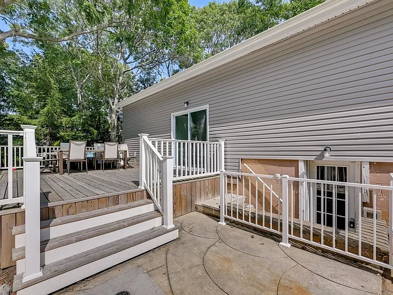 2 Fairview Rd — Photo 8