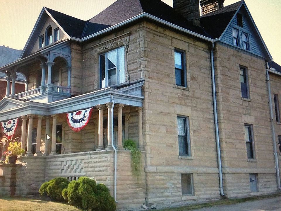 Side view looking from alley