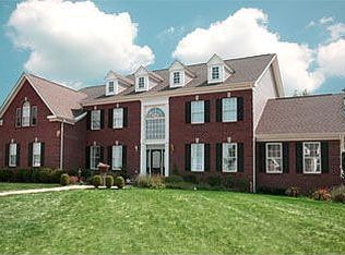 226 Cecelia Acres Dr, Warminster, PA 18974