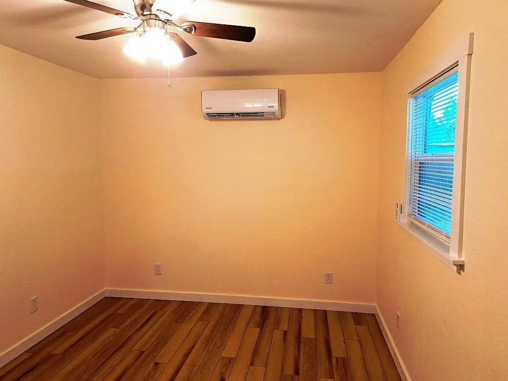 Studio, 235 sqft, $1,350 — Photo 2