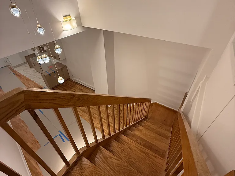 243 W 14th St #1R — Photo 15