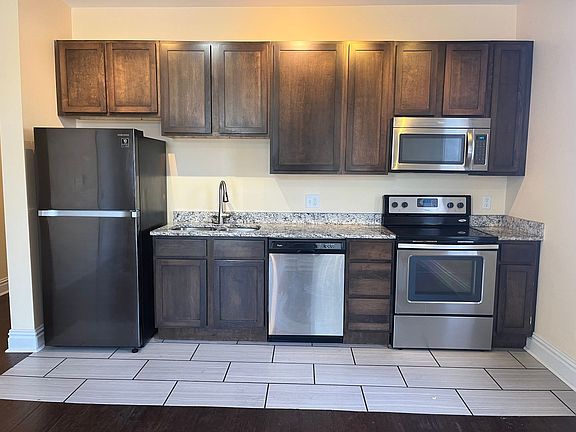 4th image of 4230-36 Manchester Ave #4230-C