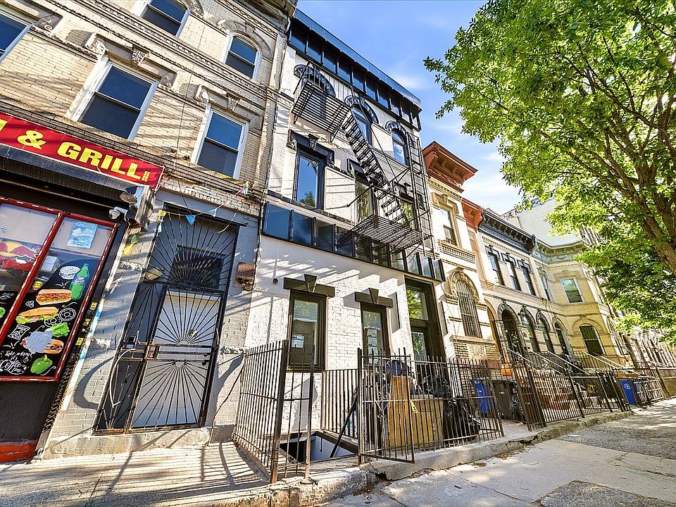 1st image of 384 Chauncey St