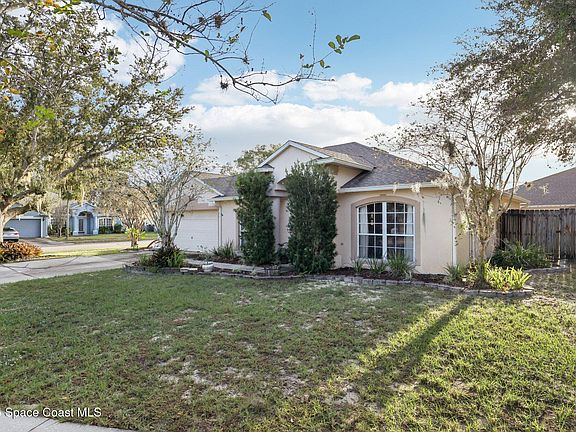 4th image of 917 Cypress Oaks St