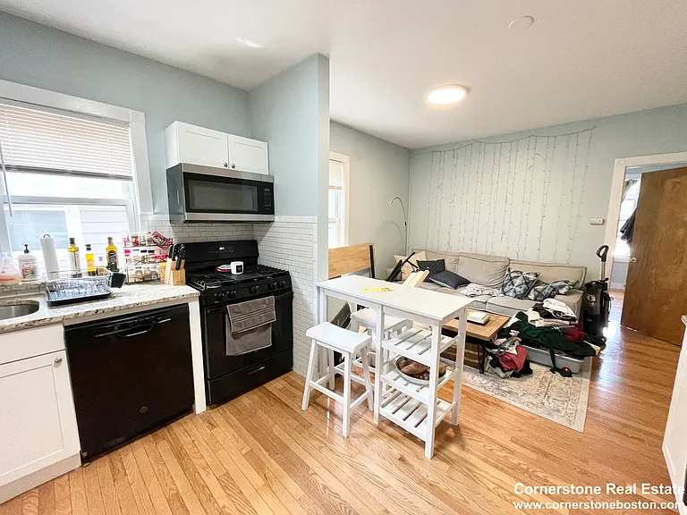 Ward St — Photo 14