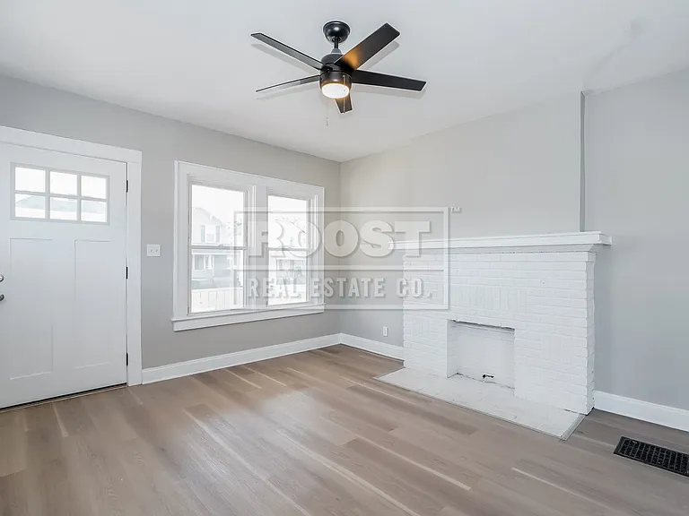 1239 S Champion Ave — Photo 3