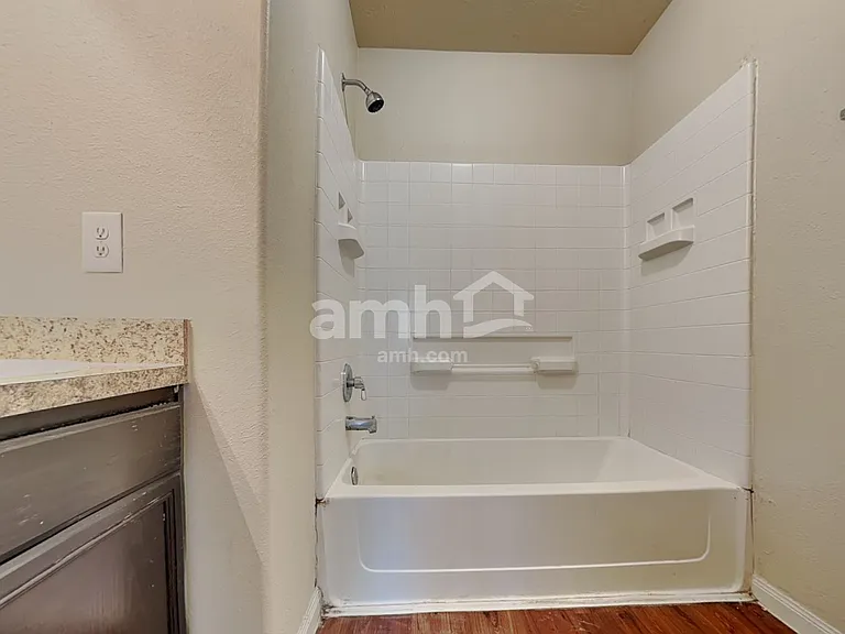 2618 Bammelwood Dr — Photo 11