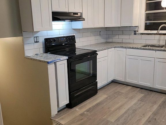 4th image of 357 Oakcliff Ave