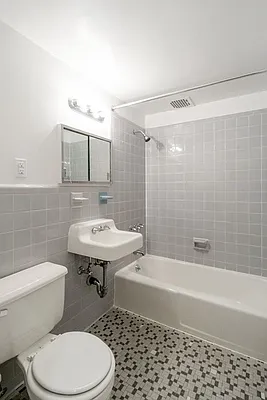 Rented by Triumph Property Group | media 7