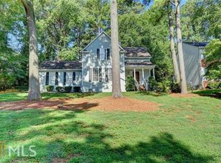 866 Huntington Way, Lilburn, GA 30047