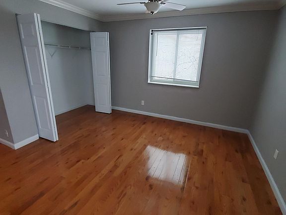 2nd image of 4355 Maryland Ave APT 316