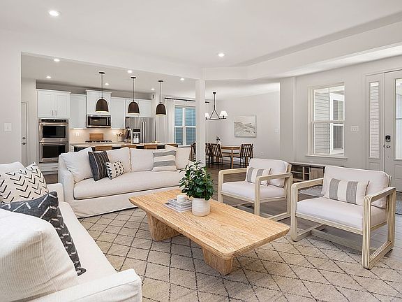 4th image of 39139 Alapocus Dr