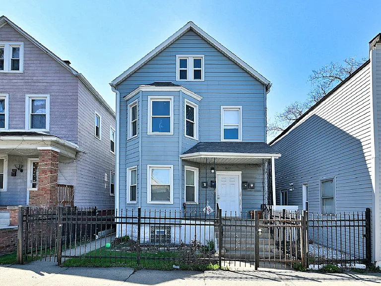8602 S Muskegon Ave #1W — Photo 1